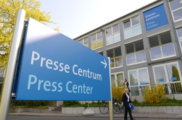 Pressecentrum Schild